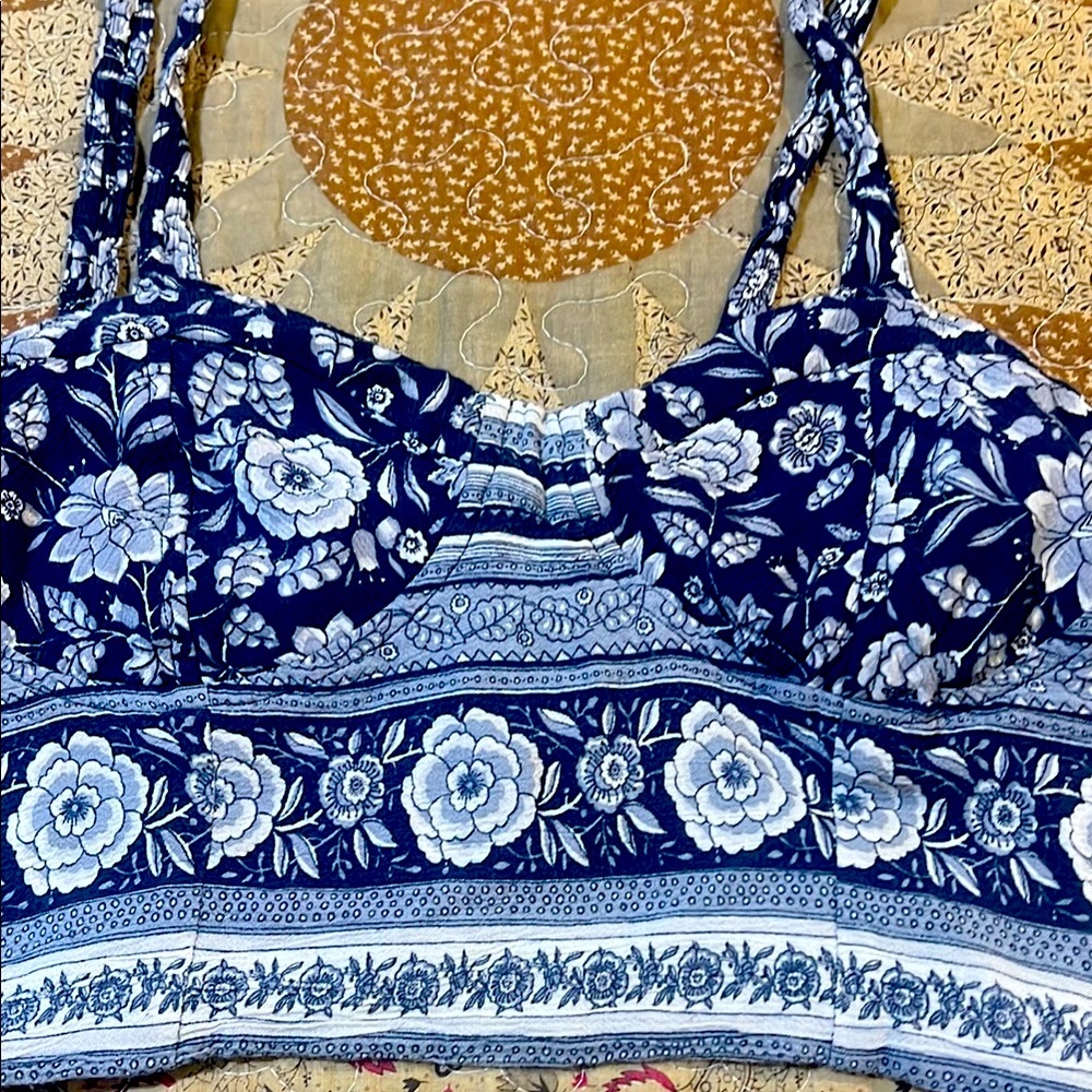 American Eagle Outfitters Navy Smocked Top has spaghetti style straps size small